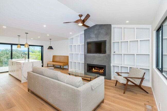 2700 Geysers Rd in Geyserville, CA - Building Photo - Building Photo