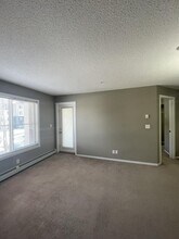 5804-5804 Mullen Pl NW in Edmonton, AB - Building Photo - Building Photo