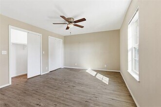 109 E Williams St in Bowie, TX - Building Photo - Building Photo