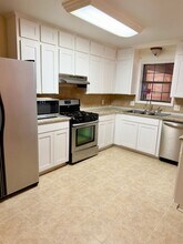 9042 Sara Ln in Shreveport, LA - Building Photo - Building Photo