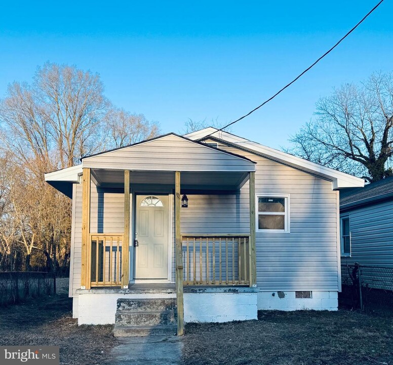 129 S Old Church St in Petersburg, VA - Building Photo