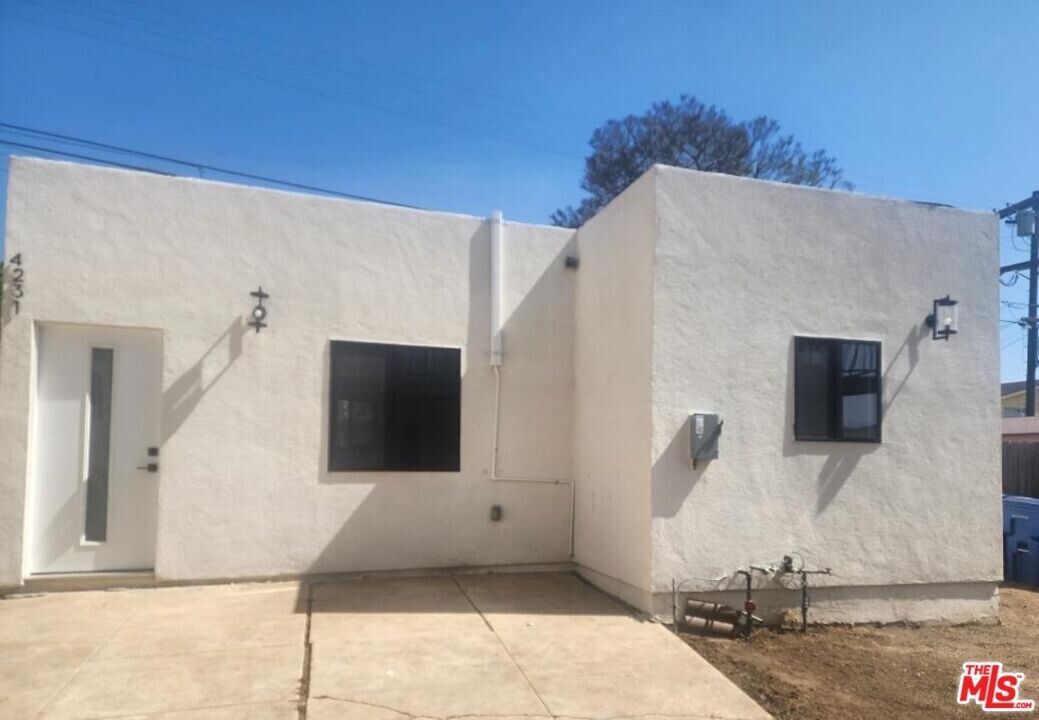 4231 W 59th Pl in Los Angeles, CA - Building Photo
