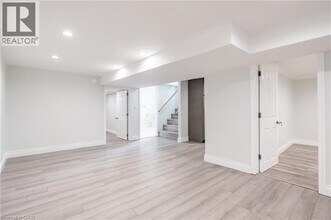 20 Glendale Rd in Brantford, ON - Building Photo - Building Photo