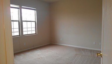 716 Tyler Ave in Greenfield, CA - Building Photo - Building Photo