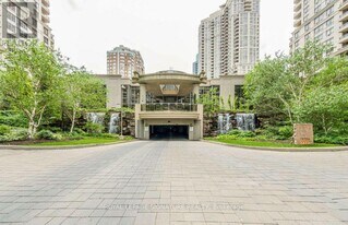 3888 Duke of York Blvd in Mississauga, ON - Building Photo