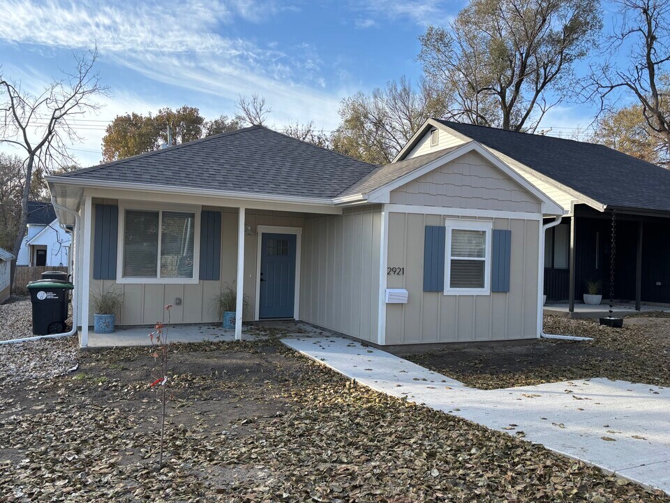 2921 Decatur St in Omaha, NE - Building Photo