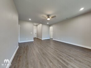 1010 Pebble Pass in Centerton, AR - Building Photo - Building Photo