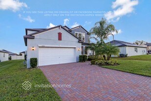 24860 Lambrusco Loop in Lutz, FL - Building Photo