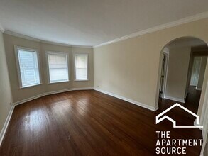2440 N Hamlin Ave in Chicago, IL - Building Photo - Building Photo