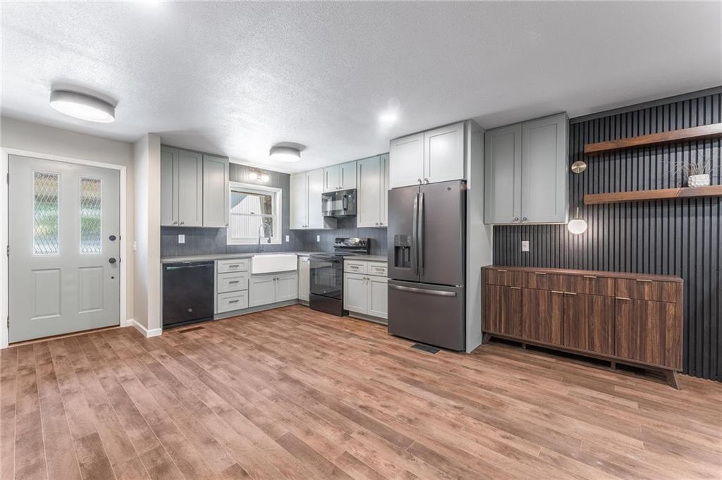 4 Gretchen Ln in Bella Vista, AR - Building Photo