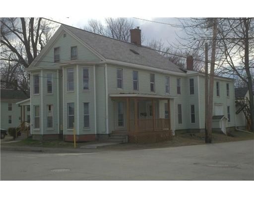 208-210 Essex St in Bangor, ME - Foto de edificio