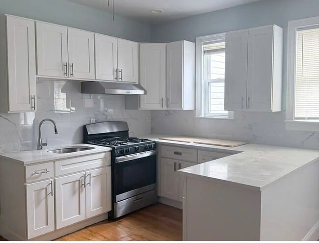 79 McLellan St, Unit 3