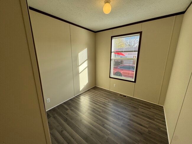 48582 Lakeview E in Shelby Township, MI - Building Photo - Building Photo