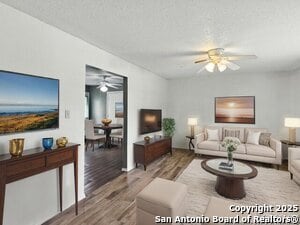 600 N Cunningham St in Marion, TX - Building Photo - Building Photo