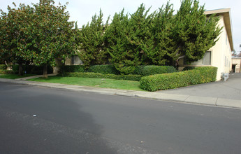 Pamela Garden in Mountain View, CA - Building Photo - Building Photo