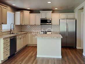 10647 Avalon St in Nampa, ID - Building Photo - Building Photo