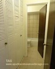 5820 N Sheridan Rd in Chicago, IL - Building Photo - Building Photo