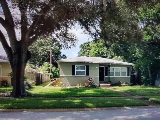 1685 21st St N in St. Petersburg, FL - Foto de edificio - Building Photo