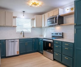 7317 NW Compass Dr in Lawton, OK - Foto de edificio - Building Photo