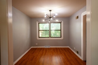 1147 Garfield Ave in Libertyville, IL - Building Photo - Building Photo