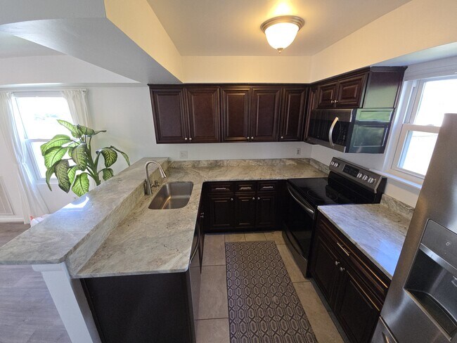 property at 2207 Rockbridge Rd