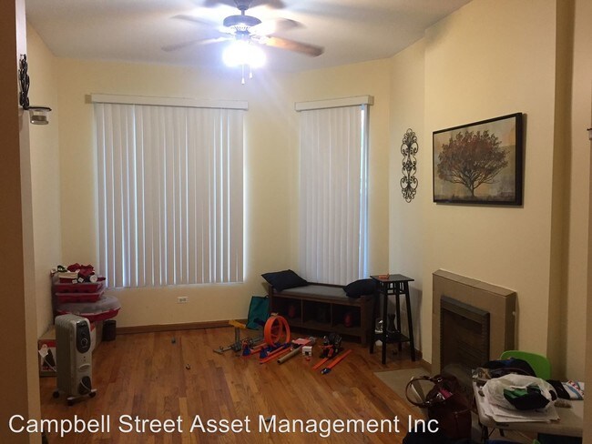 2735 W Potomac Ave in Chicago, IL - Foto de edificio - Building Photo