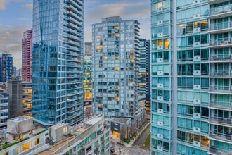 Bayview at Coal Harbour in Vancouver, BC - Building Photo - Building Photo