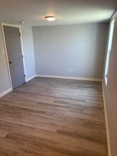 117 S Wells St, Unit King Lifts in Kingsville, TX - Foto de edificio - Building Photo