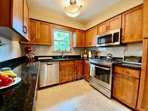 5462 Pocusset St in Pittsburgh, PA - Building Photo - Building Photo