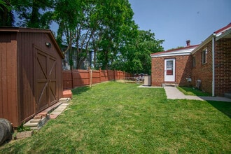 206 Broce Dr in Blacksburg, VA - Foto de edificio - Building Photo