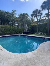 361 Collins Ave in Miami Beach, FL - Building Photo - Building Photo