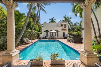 231 Sunset Rd in West Palm Beach, FL - Building Photo - Building Photo