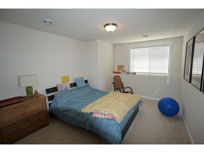5019 Merrimac Lane North in Minneapolis, MN - Building Photo - Building Photo