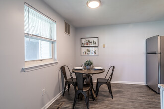 Olympus Apartments in Marlton, NJ - Building Photo - Interior Photo