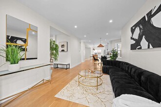 4437 N Whipple St in Chicago, IL - Building Photo - Building Photo