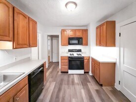 21 Bradwood St, Unit 1 in Boston, MA - Building Photo