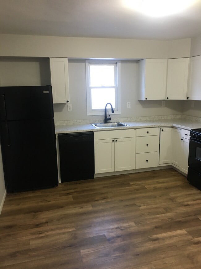 788 Hazelwood Ave, Unit 2 in Pittsburgh, PA - Building Photo - Building Photo