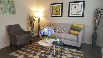 The Boulevard Townhomes in Springfield, IL - Building Photo - Building Photo