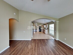 30839 St Vincent Ct in Zephyrhills, FL - Building Photo - Building Photo