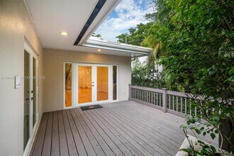 648 Sevilla Ave in Coral Gables, FL - Building Photo - Building Photo
