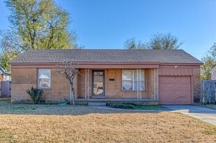 114 E Haddock St in Norman, OK - Building Photo
