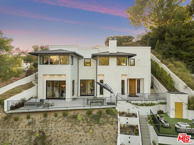 3101 Belden Dr in Los Angeles, CA - Building Photo - Building Photo