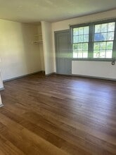 11 Riley Manor Cir in Junction City, KS - Building Photo - Building Photo