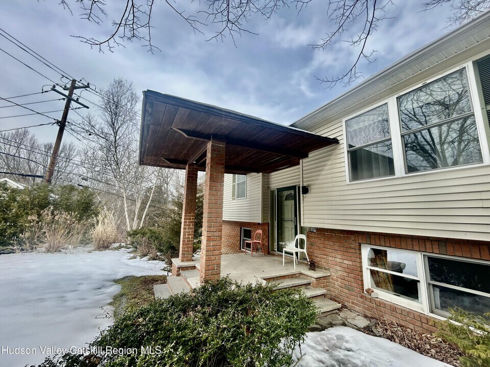 968 Elting Rd in Rosendale, NY - Building Photo