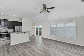 356 Finch Ln in Lexington, SC - Foto de edificio - Building Photo