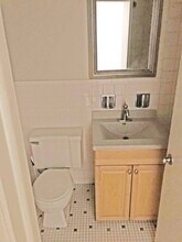 455 W Saint James Pl, Unit 504 in Chicago, IL - Building Photo - Building Photo