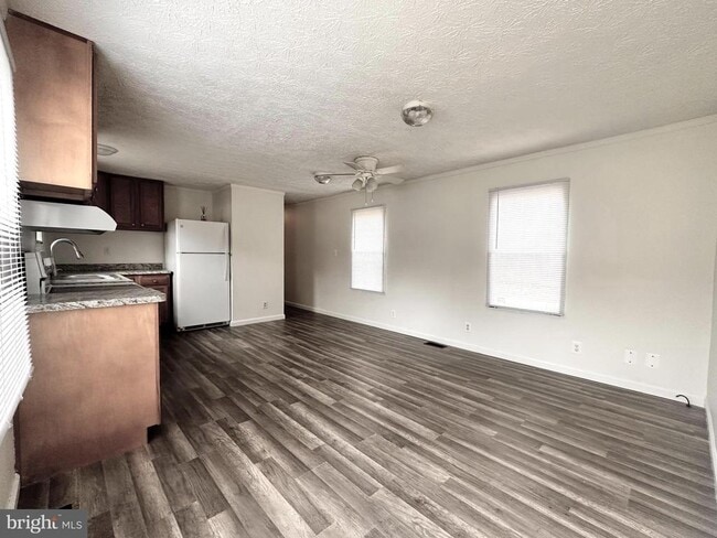 410 Melvin Ave in Grasonville, MD - Building Photo - Building Photo