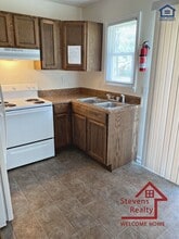 415 Pinecrest St in McMinnville, TN - Foto de edificio - Building Photo