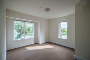 441 N 32nd St in Philadelphia, PA - Building Photo