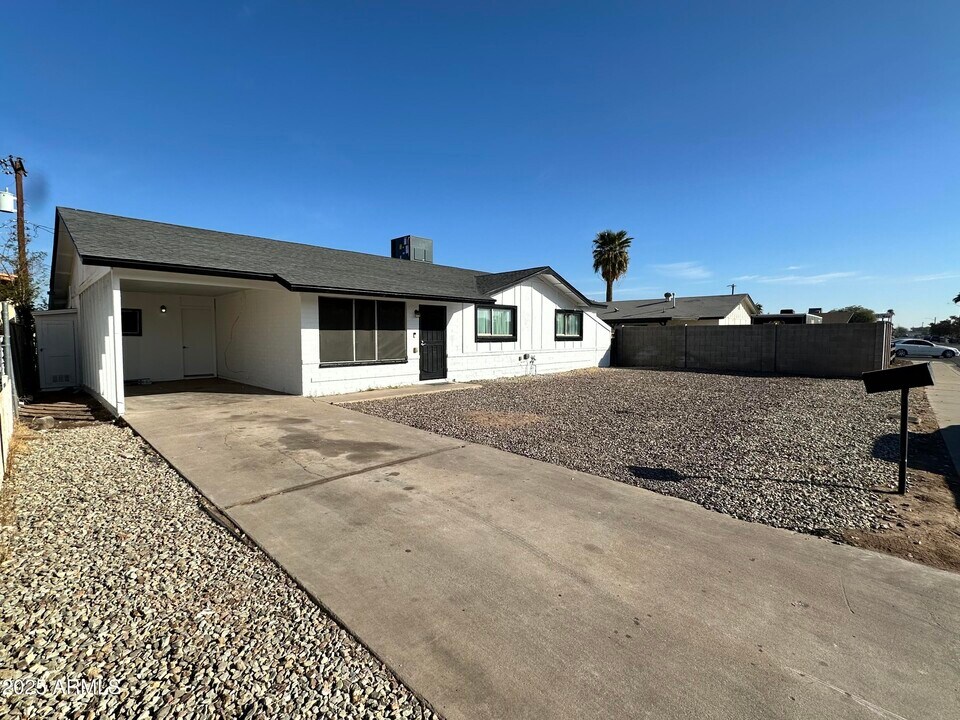 1734 E Wier Ave in Phoenix, AZ - Building Photo